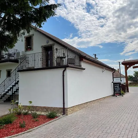 住宿加早餐酒店 Kukorica Csarda 3*