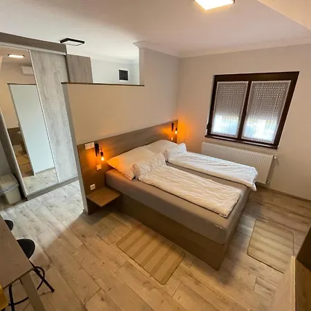 Bed & Breakfast Kukorica Csárda 3*