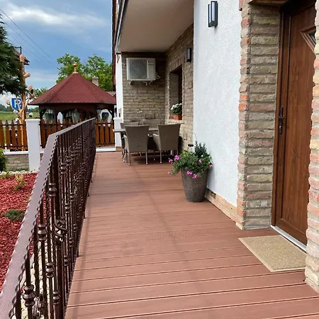 Kukorica Csárda Balatonújlak