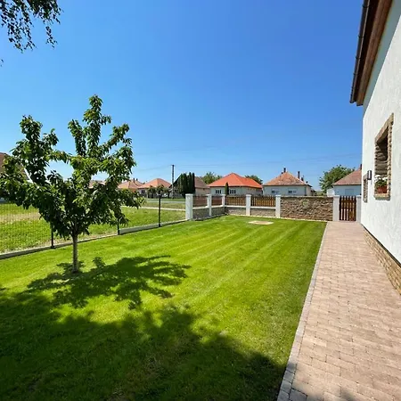 Kukorica Csarda 住宿加早餐酒店