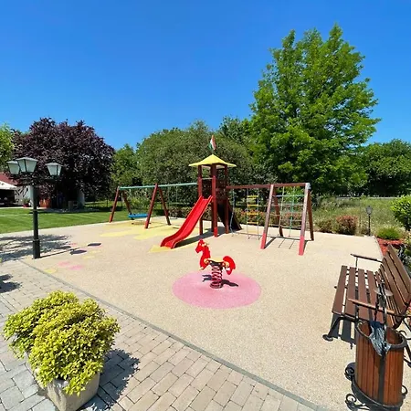 住宿加早餐酒店 Kukorica Csarda Balatonujlak