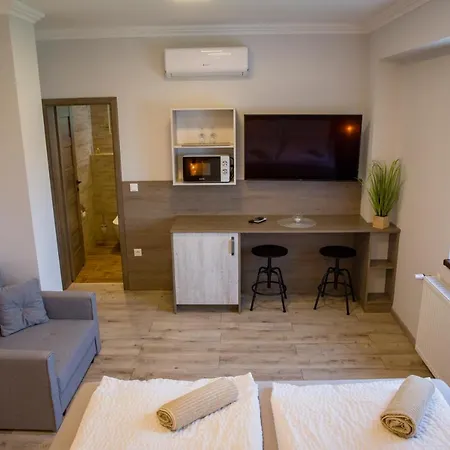 Kukorica Csarda 住宿加早餐酒店 Balatonujlak