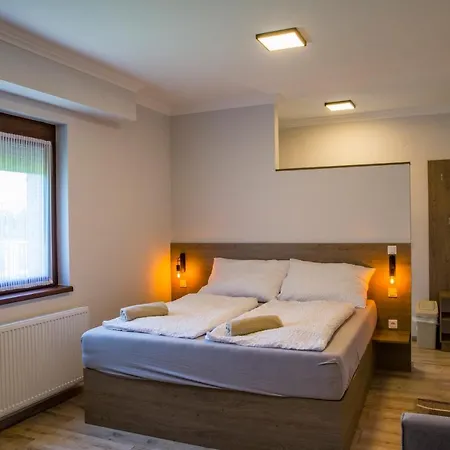 Kukorica Csarda 住宿加早餐酒店