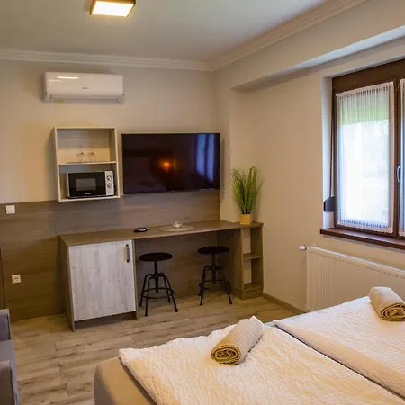 Kukorica Csarda 住宿加早餐酒店 3*