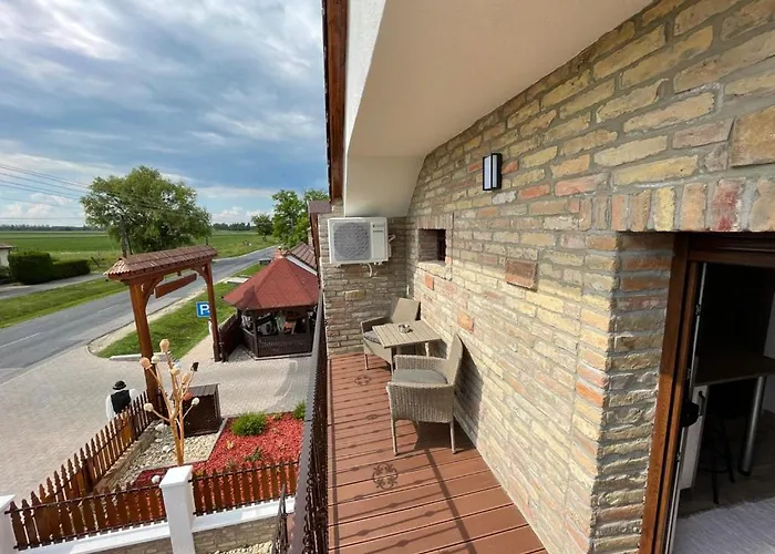 Kukorica Csárda 3* Balatonujlak