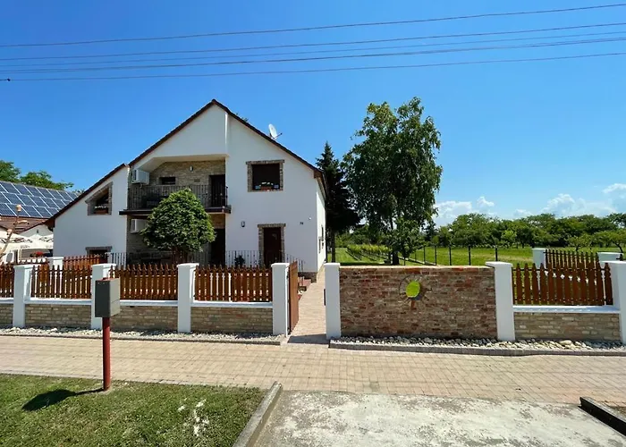 Kukorica Csárda Balatonujlak