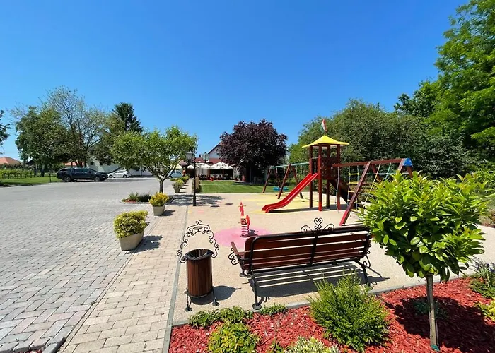 Kukorica Csárda Bed & Breakfast Balatonujlak